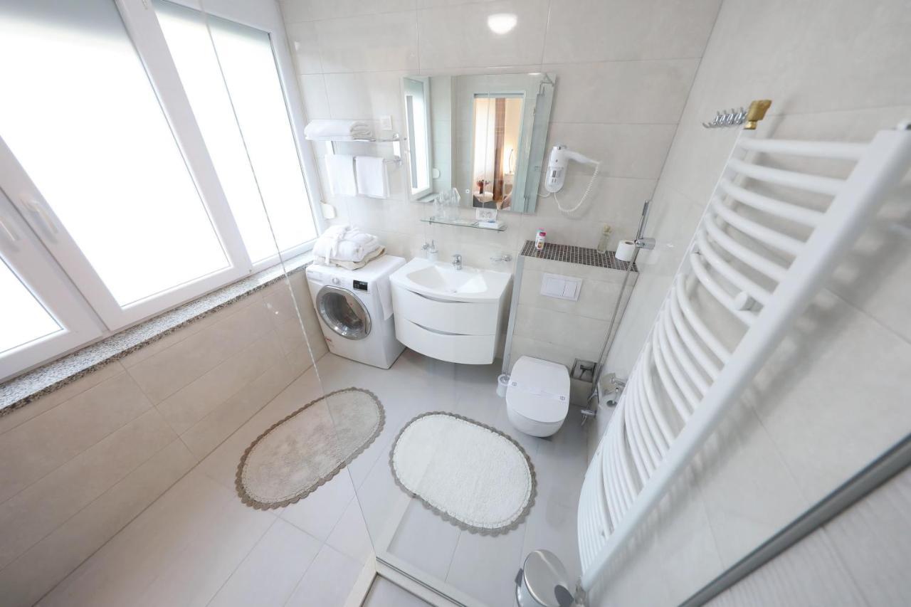 Rosita Deluxe Rooms Zadar Exteriör bild