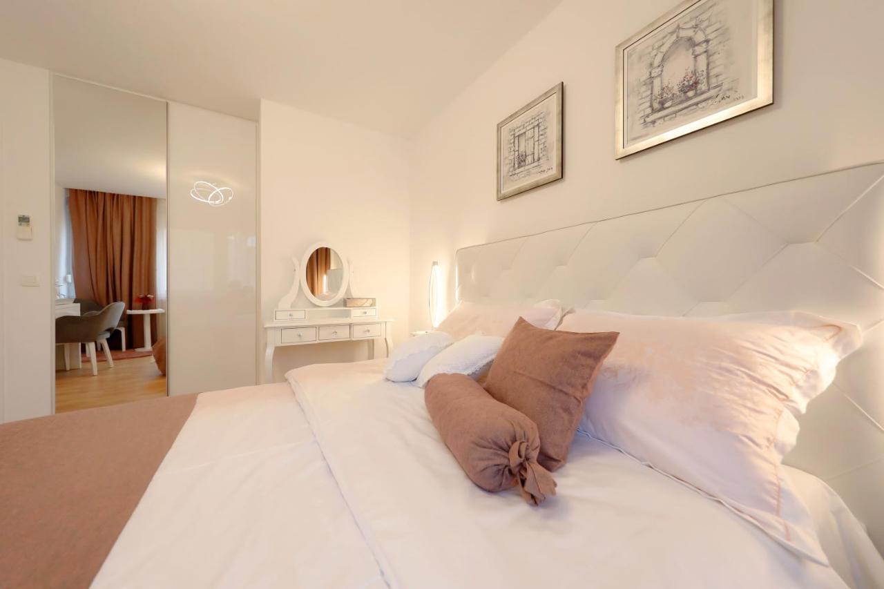 Rosita Deluxe Rooms Zadar Exteriör bild