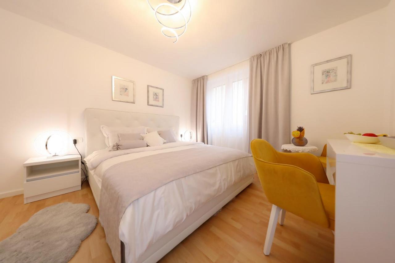Rosita Deluxe Rooms Zadar Exteriör bild